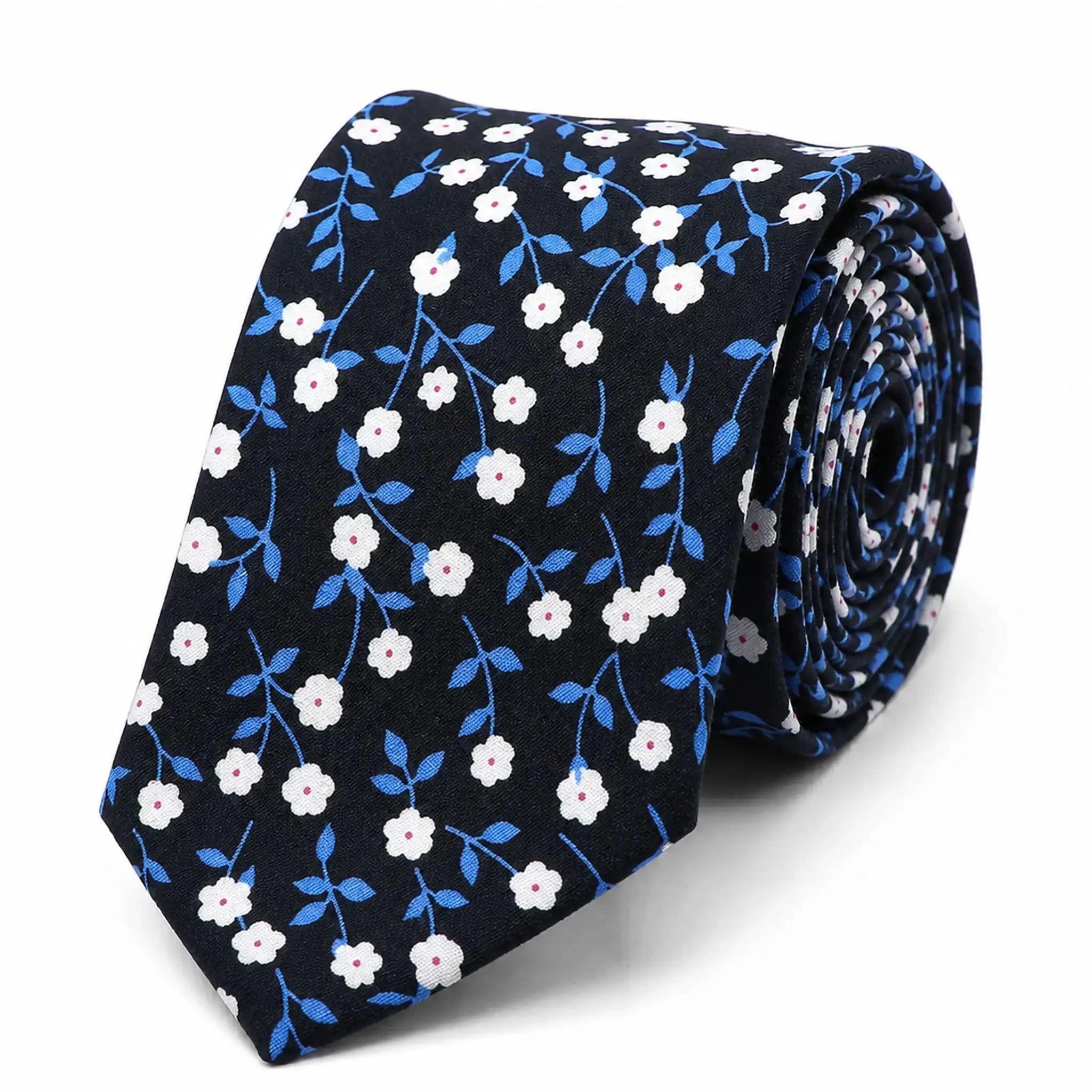 Cravate homme motif Liberty noir fleurs blanches et bleues en coton, largeur 7 cm