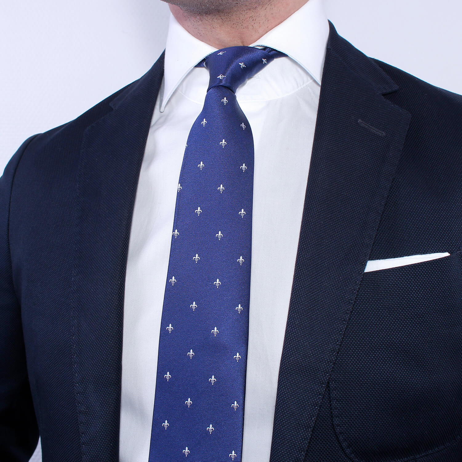 Cravate Fleur de Lys Bleu Marine en Soie