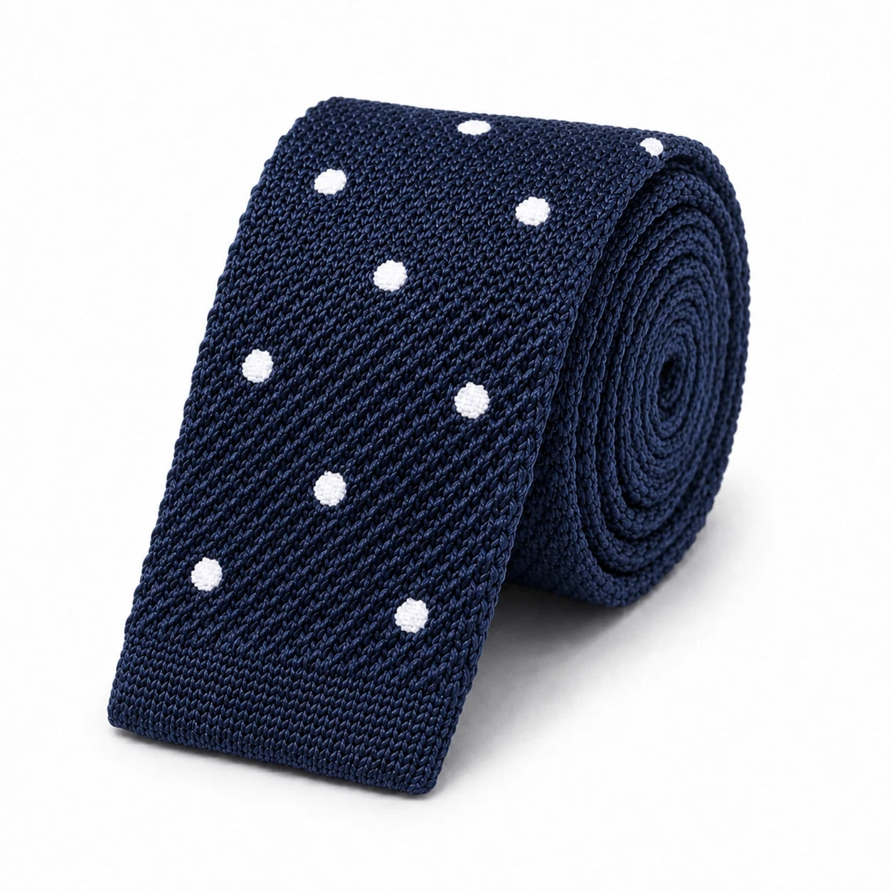 Cravate en Tricot Bleu Marine à Pois Blancs - Maille Texturée à Bout Carré
