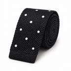 Cravate en Tricot Noire à Pois Blanc - Maille Texturée à Bout Carré