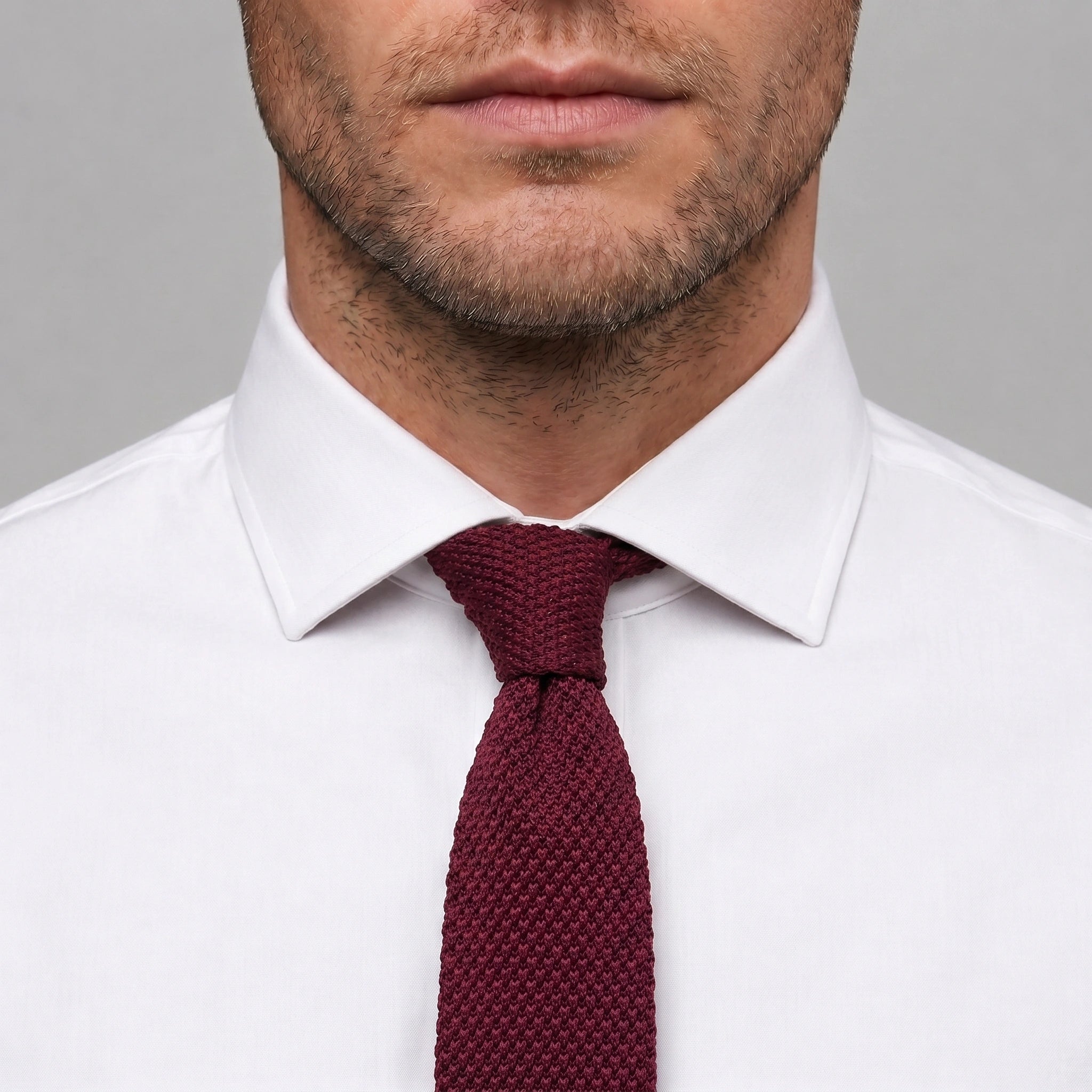 Cravate en Tricot Bordeaux - Maille Texturée à Bout Carré