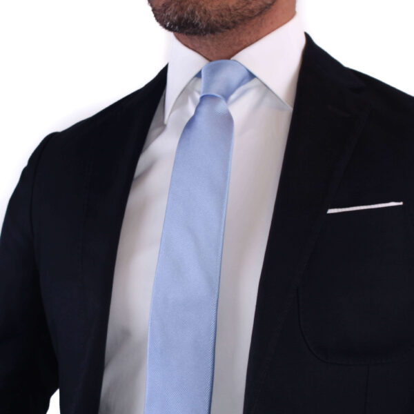 costume cravate bleu ciel