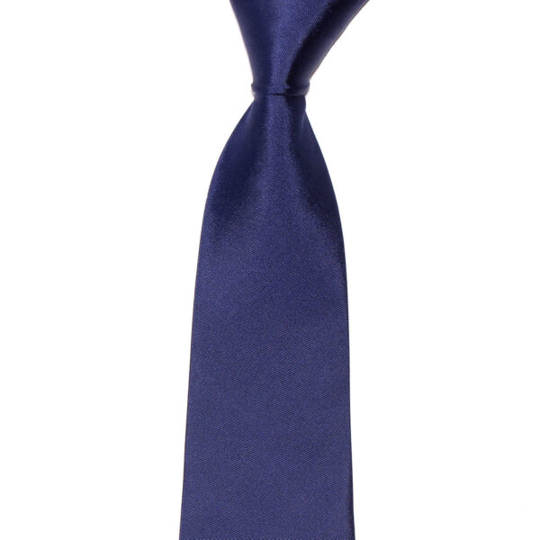 cravate homme bleu marine unie en soie nouée