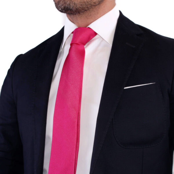 costume cravate rose fuschia unie