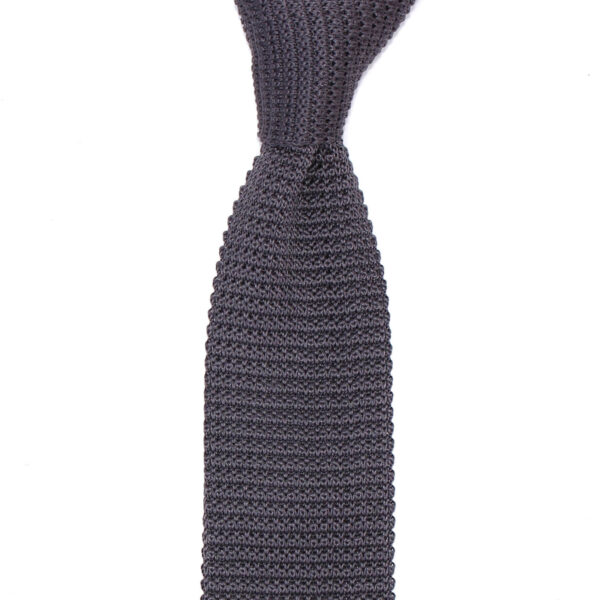 cravate tricot grise unie en soie nouée
